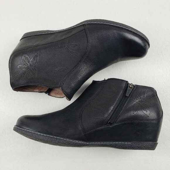 Dansko Luann Wedge Ankle Boot Womens 9.5-10 40 EU Black Leather Floral Side Zip - Picture 6 of 13